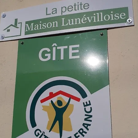 Petite Maison Renovee Proche Centre Luneville, Jardin, Barbecue, Parking Privatif, A 30 Min De Nancy - Fr-1-584-180 * Luneville